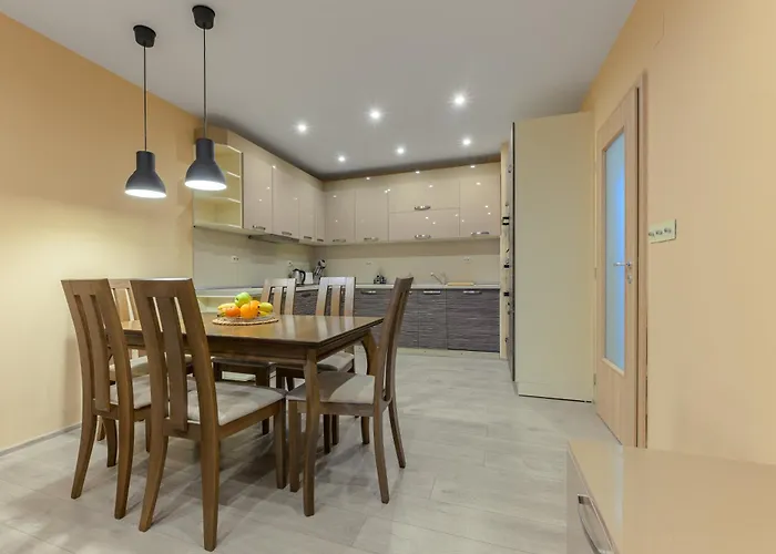 Apartment уютен в град